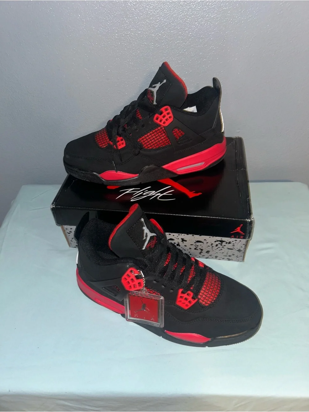 Jordan Men's Black and Red Retro Basketball Sneakers